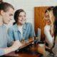 Insights para ser mais assertivo no networking durante o Web Summit Rio, maior evento de tecnologia do Brasil / Foto: Brooke Cagle / Unsplash