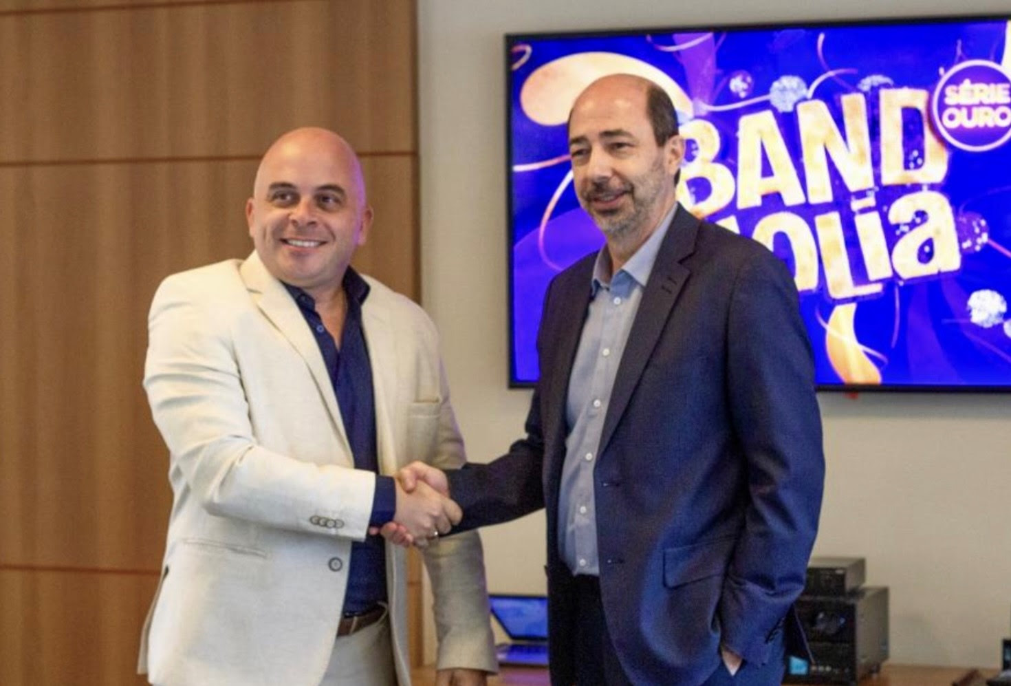 Hugo Júnior, presidente da LigaRJ, e André Marini, diretor-geral da Band Rio / Foto: Larissa Vieira / Band Rio / Divulgação